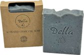 Della essentials - Biologisch - Activated charcoal soap - Actieve houtskool zeep - Vegan - Intens en puur - 100 gram