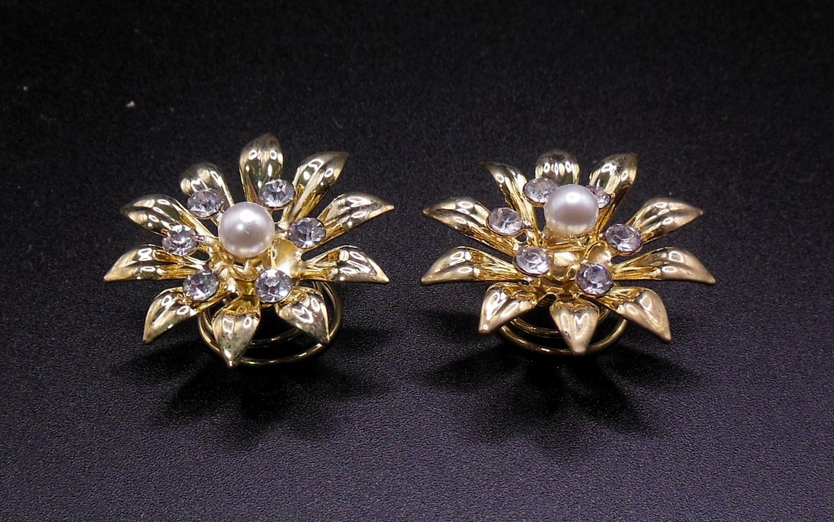 Curlies bloem goud met strass punten+parel