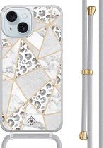 Casimoda® - Coque iPhone 15 avec cordon gris - Pierre & léopard - Cordon amovible - TPU/acrylique