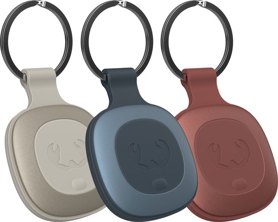 Drie Fresh 'n Rebel Smart Finders met sleutelringen, in de kleuren Silky Sand, Dive Blue en Safari Red, met opdruk van een krab.