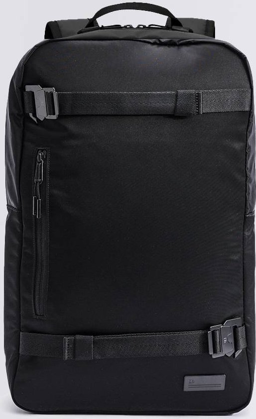Db Essential Backpack 17L Black Out