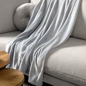 Dutch Decor - HARVEY - Plaid 150x200 cm - superzachte deken van fleece - Micro Chip - lichtgrijs - Mooie kwaliteit - Cadeau tip!