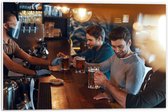 PVC Schuimplaat - Mannen - Kroeg - Bar - Bier - 60x40 cm Foto op PVC Schuimplaat (Met Ophangsysteem)