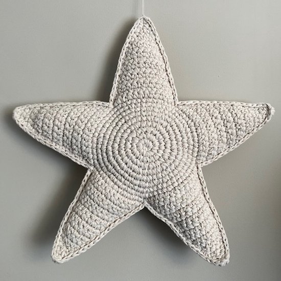 Coussin étoile durable Luna-Leena - 50ø cm - blanc cassé - crocheté à la main au Népal - coussin décoratif - coussin étoile - décoration - décoration étoile