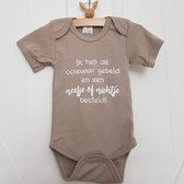 romper baby tekst zwangerschaps aankondiging ik heb de ooievaar gebeld en een nichtje of neefje besteld beige korte mouw maat jongen of meisje maat 62-68