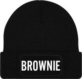 BROWNIE muts - Zwart (witte letters) - Beanie - One Size - Uniseks - Grappige teksten | Designs - Wintersport - Aprés ski muts - Ik ben vandaag zo vrolijk - Cadeau