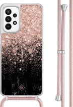 Casimoda® hoesje met rosegoud koord - Geschikt voor Samsung A23 - Marmer Twist - Afneembaar koord - TPU/acryl - Rosekleurig