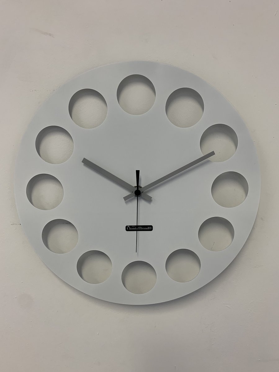 Wandklok CHANTALBRANDO -- WHITE TORNADO 40 -- MODERN DESIGN -- wit