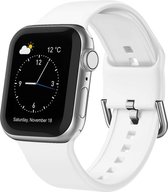 By Qubix Soft siliconen bandje met gespsluiting - Wit - Geschikt voor Apple Watch 42mm - 44mm - 45mm - Ultra - 49mm - Compatible Apple watch bandje -
