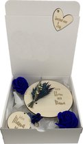 Geschenkbox MAMA | blauw | bloem | droogbloemen | sleutelhanger | mama | liefste mama | Moederdag | de liefste ben jij | cadeau | geschenkbox
