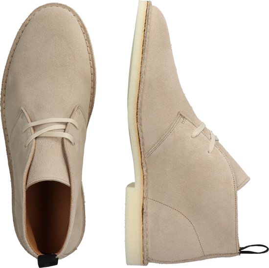 Beige sales desert boots