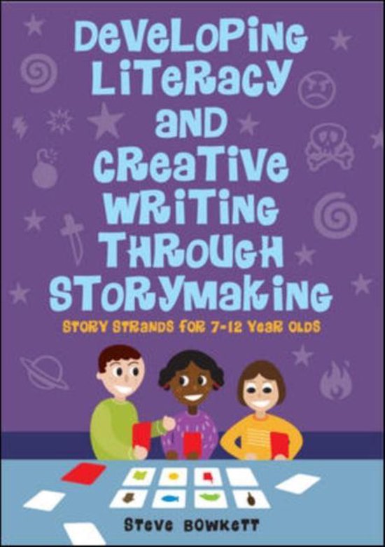 Boek 'Developing Literacy and Creative Writing through Storymaking' met kinderen die kaarten vasthouden. Titel: 'Developing Literacy and Creative Writing through Storymaking' (7-12 jaar).