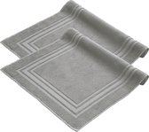 Komfortec Badmat Set - 2 stuks - 50x70 cm - 100% Katoen - Handdoek Dikte - Hotelkwaliteit - Zachte en Absorberende Douchemat/Handdoek - Zilvergrijs