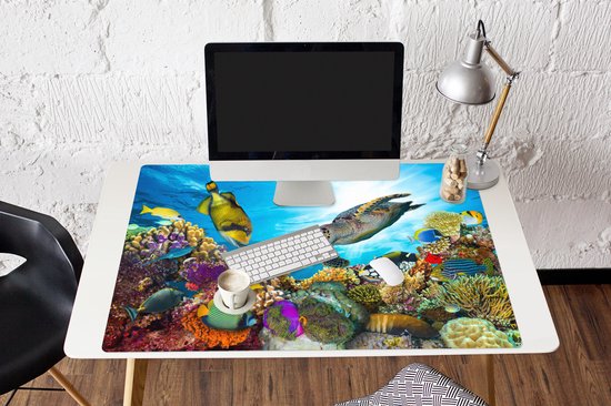 Muismat XXL 120x80 cm - Bureau onderlegger - Bureau mat Schildpad - Zee - Koraal - Bureaumat - Gaming mousepad xl - Bureaulegger groot - Computer deskmat