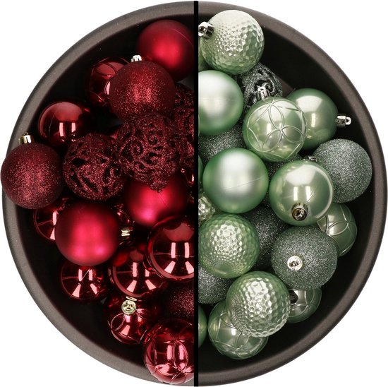 74x stuks kunststof kerstballen mix van mintgroen en donkerrood 6 cm - Kerstversiering