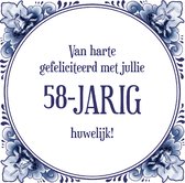 Tegeltje met Tekst Van harte gefeliciteerd met jullie 58 jarig huwelijk! 58 jaar Getrouwd Felicitatie Bruiloft Cadeau - Echt Keramiek - Spreuken - 15 x 15 cm + Compleet met Luxe Cadeau Verpakking & Hanger