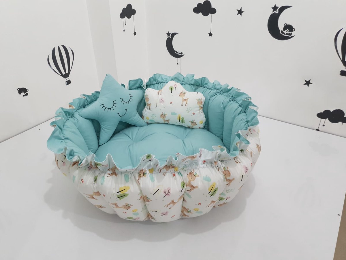 ByFame - babynest - 3in1 - babykleed - speelkleed -blauw - bloemen print - dubbelzijdig ByFame - babynest - 3in1 - babykleed - speelkleed -blauw - bloemen print - dubbelzijdig