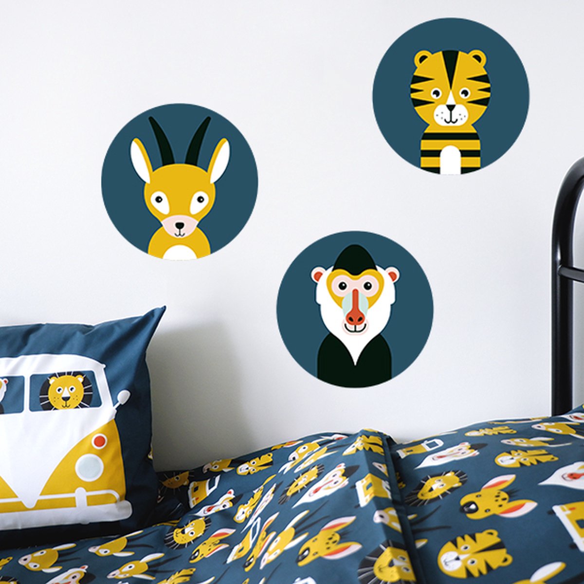 Muurcirkel set Safari donker blauw 3x 30cm - muursticker - safari - dieren - safarikamer - tijger - baviaan - aap - gazelle - safarikinderkamer - jongenskamer - muurdecoratie - kinderkamerstyling – kinderkameraccessoire