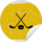 Tuincirkel Een symbool van twee ijshockeysticks en een puck in een illustratie - 150x150 cm - Ronde Tuinposter - Buiten