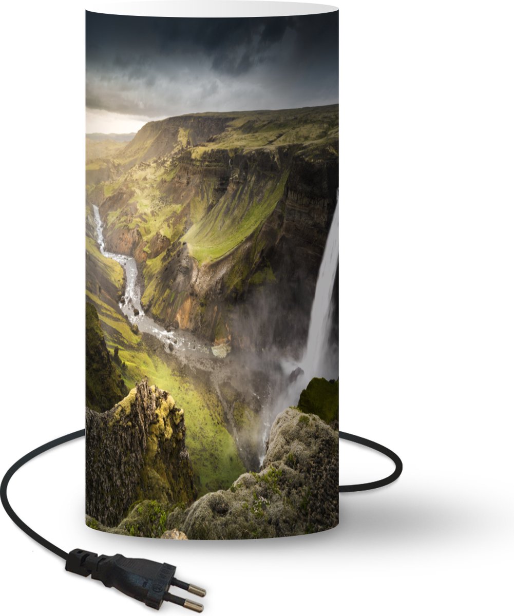 Lamp - Nachtlampje - Tafellamp slaapkamer - Waterval - Scandinavië - Wolken - 33 cm hoog - Ø15.9 cm - Inclusief LED lamp