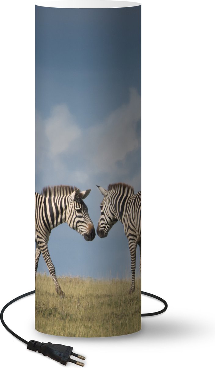 Lamp - Nachtlampje - Tafellamp slaapkamer - Verliefde zebra's - 70 cm hoog - Ø22.3 cm - Inclusief LED lamp