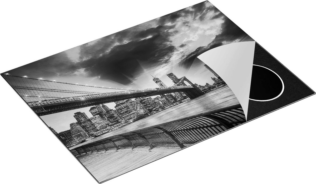 Chefcare Inductie Beschermer New York Brooklyn Brug - Zwart Wit - 70x55 cm - Afdekplaat Inductie - Kookplaat Beschermer - Inductie Mat