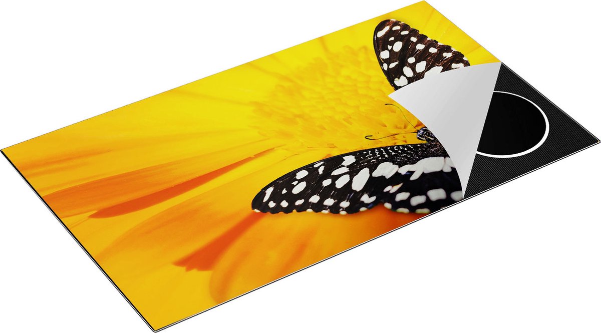 Chefcare Inductie Beschermer Vlinder op een Oranje Bloem - 90x50 cm - Afdekplaat Inductie - Kookplaat Beschermer - Inductie Mat