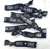 8 elastische armbanden zwart met zilver geborduurde tekst Bride en Team Bride - vrijgezellenfeest - bride - team bride - trouwen - bruid - vrijgezellenavond