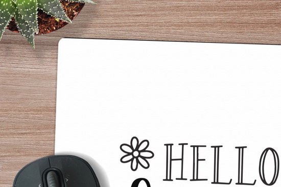 Muismat XXL 60x60 cm - Bureau onderlegger - Bureau mat Lente quote "Hello Spring" op een witte achtergrond - Bureaumat - Gaming mousepad xl - Bureaulegger groot - Computer deskmat