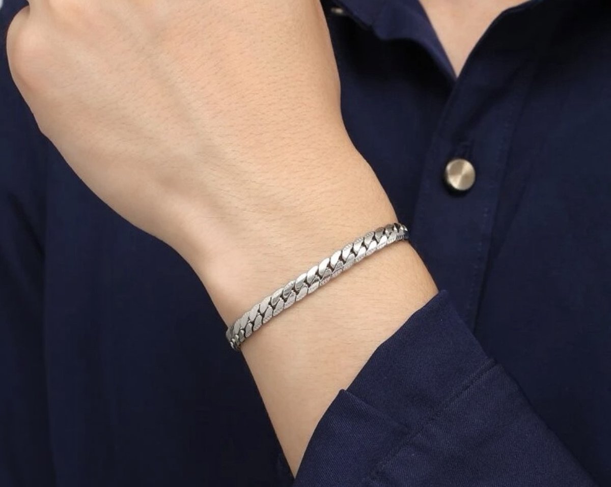 Cuban Link Heren Armband | Chain | Zilver Kleurig |4 mm | Mannen Armband | Armbanden | Mannen Cadeautjes | Cadeau voor Man | Armband Mannen | Armband Heren | Heren Armband | Valentijn | Valentijnscadeau