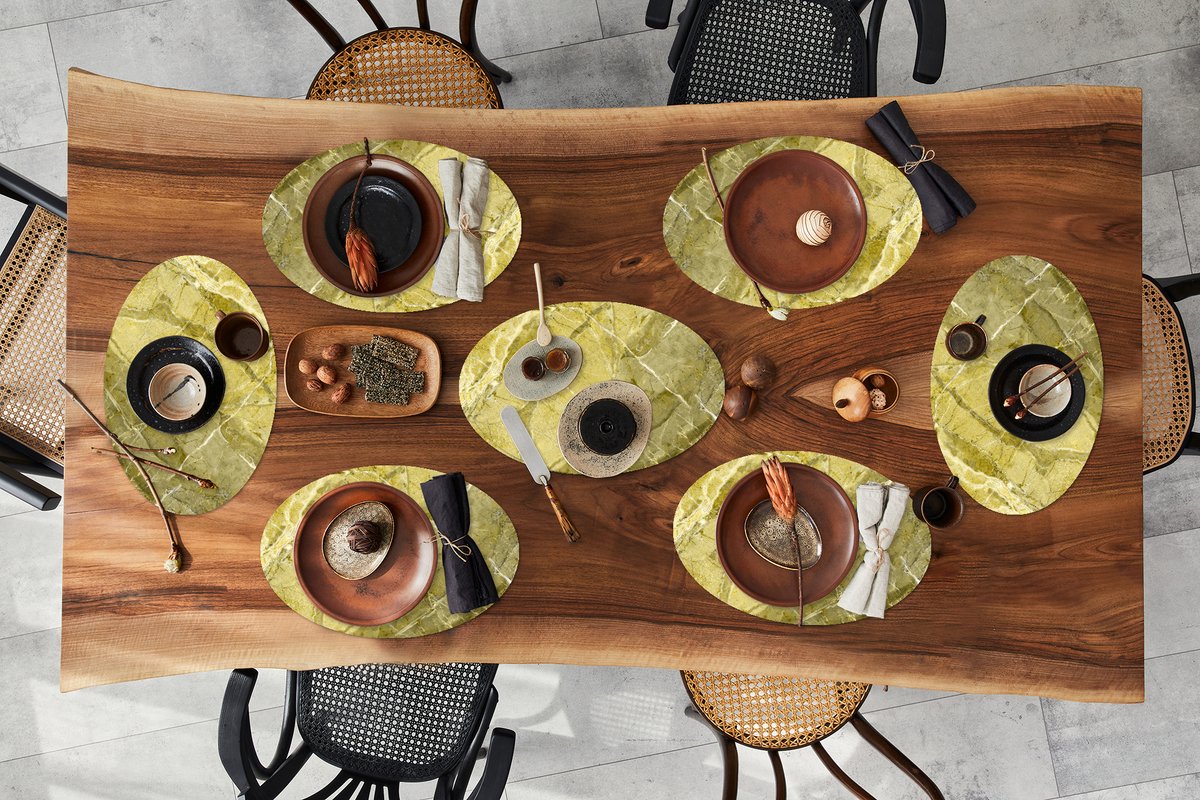 Placemats ovaal - Onderleggers - Ovale placemats - Geel - Wit - Keien - Graniet print - 8 stuks