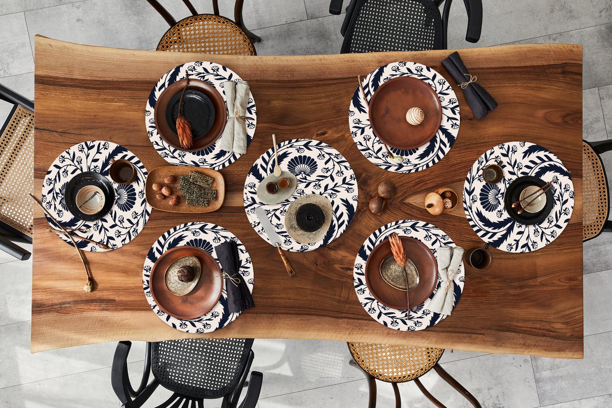 Ronde placemats - Onderlegger - Placemats rond - Patroon - Bloem - Zwart - 8 stuks