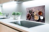 Spatscherm Keuken - Kookplaat Achterwand - Spatwand Fornuis - 70x50 cm - Havermout - Gedroogd fruit - Specerijen - Industrieel - Aluminium - Wanddecoratie - Muurbeschermer - Hittebestendig