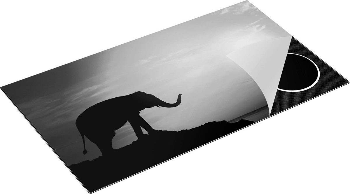 Chefcare Inductie Beschermer Olifant op een Rots aan de Zee bij Zonsondergang - Zwart Wit - 91,2x52 cm - Afdekplaat Inductie - Kookplaat Beschermer - Inductie Mat