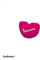 Vespa | sleutelhoesje | roze | witte letters