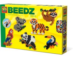 SES Beedz - Strijkkralen met legbord - grondplaat, 2400 strijkkralen en strijkvel - jungle dieren - toekan, panda, tijger, koala, luiaard, papegaai- PVC vrij - strijkkralen jongens SES Beedz - Strijkkralen met legbord - grondplaat, 2400 strijkkralen en strijkvel - jungle dieren - toekan, panda, tijger, koala, luiaard, papegaai- PVC vrij - strijkkralen jongens