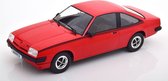 Het 1:18 Diecast model van de Opel Manta B GT/J van 1980 in Rood en Zwart. De fabrikant van het schaalmodel is MCG. Dit model is alleen online beschikbaar.
