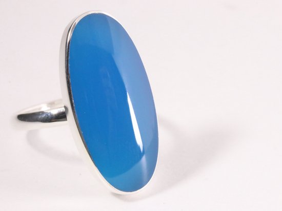Langwerpige hoogglans zilveren ring met blauwe agaat - maat 19.5