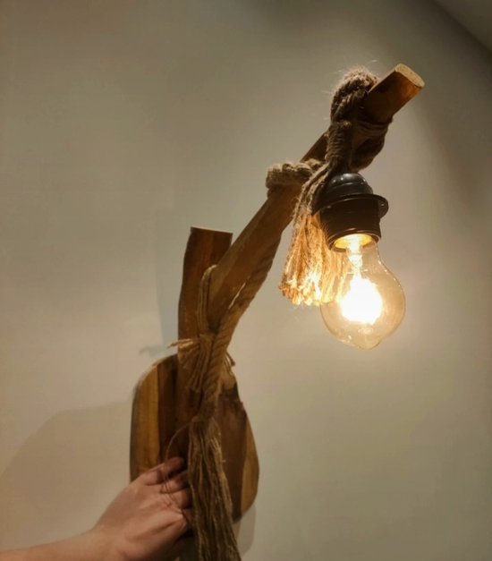 Uniek handgemaakt wandlamp model Lars
