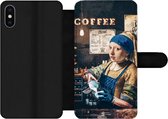 Bookcase Geschikt voor iPhone XS telefoonhoesje - Meisje met de parel - Cappuccino - Barista - Vermeer - Koffie - Schilderij - Met vakjes - Wallet case met magneetsluiting