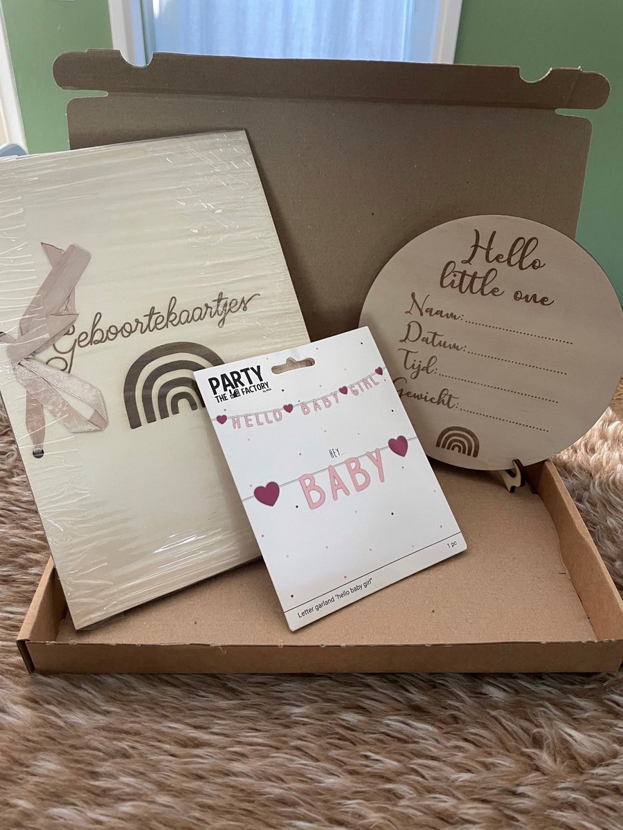 Goedkoopste Geboorte cadeau pakket regenboog - meisje - Geboorte - Babyshower