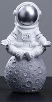 Pico NL® Astronaut Beeldje Zittend - Klein Kunstbeeldje Huisdecoratie - Wit en Zilver