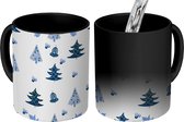 Magische Mok - Foto op Warmte Mokken - Koffiemok - Kerstboom - Blauw - Patronen - Kerst - Magic Mok - Beker - 350 ML - Theemok
