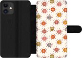 Bookcase Geschikt voor iPhone 12 Pro telefoonhoesje - Patronen - Zon - Stippen - Girl - Kids - Kinderen - Met vakjes - Wallet case met magneetsluiting