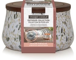 foto van Yankee Candle Buitenkaars - Ocean Hibiscus