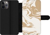 Bookcase Geschikt voor iPhone 11 Pro Max telefoonhoesje - Marmer print - Beige - Patroon - Met vakjes - Wallet case met magneetsluiting