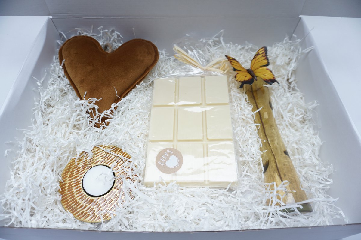 Geschenkset- hartje-chocolade- verjaardag - moederdag - jubileum - gifts & candle shop