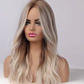 Mandy’s Pruiken Voor Dames -  Golvend Haar - 66 cm - Hittebestendig - Synthetische Haar - Glanzend En Dik - 220 g - As Blond