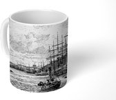 Mok - Zwart-wit tekening van de Maas met schepen in Rotterdam - 350 ML - Beker - Uitdeelcadeautjes