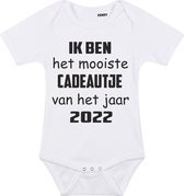 Baby rompertje met leuke tekst | Ik ben het mooiste cadeautje van het jaar 2022 |zwangerschap aankondiging | cadeau papa mama opa oma oom tante | kraamcadeau | maat 68 wit